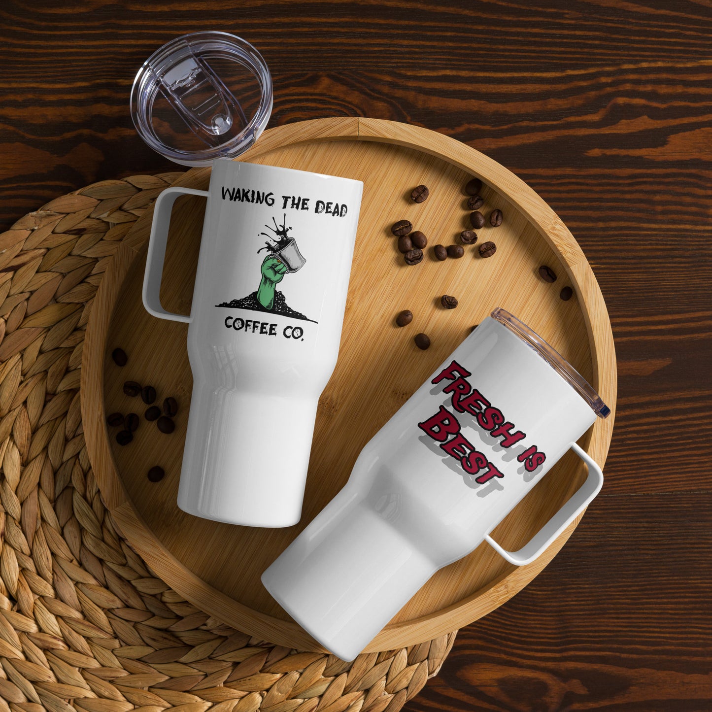 Travel mug with a handle